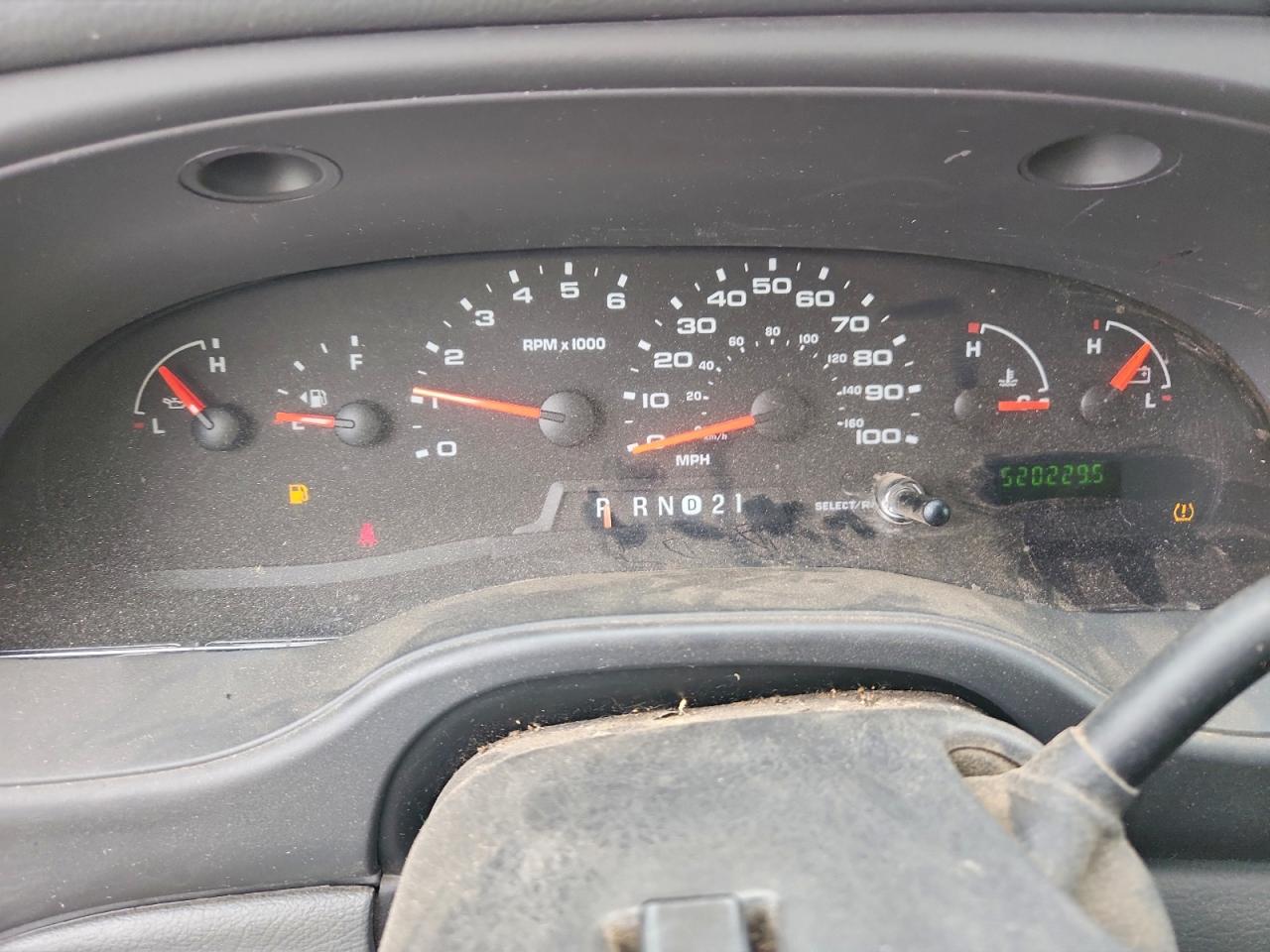 Ford E-150 E150 Van Image 6