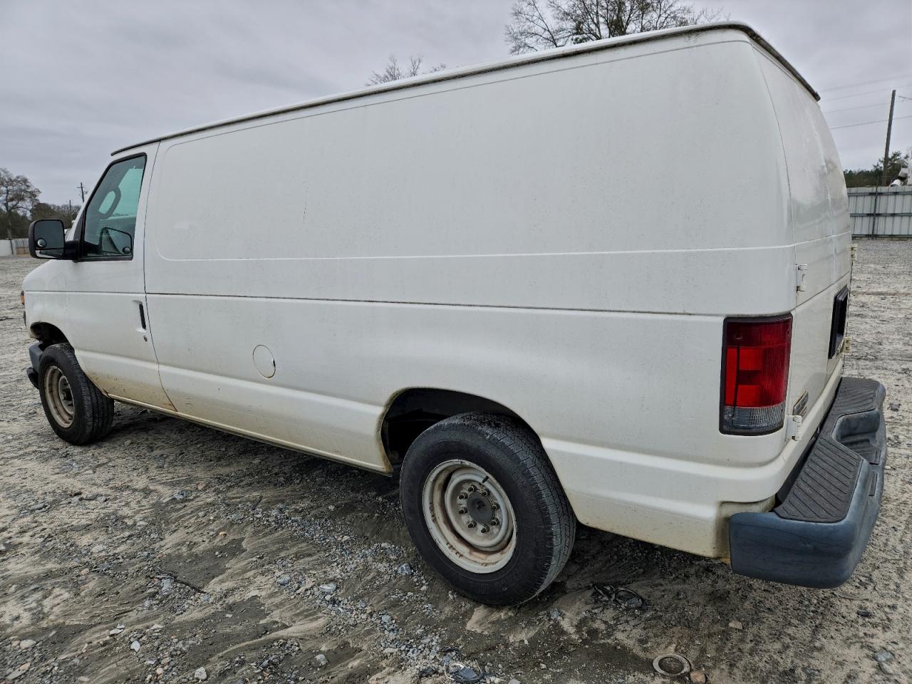 Ford E-150 E150 Van Image 2
