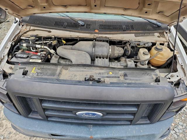 Ford E-150 E150 Van Image 11