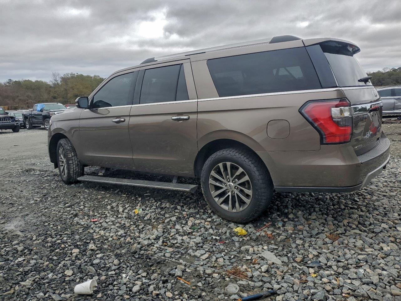 Ford Expedition Max Limited Image 2