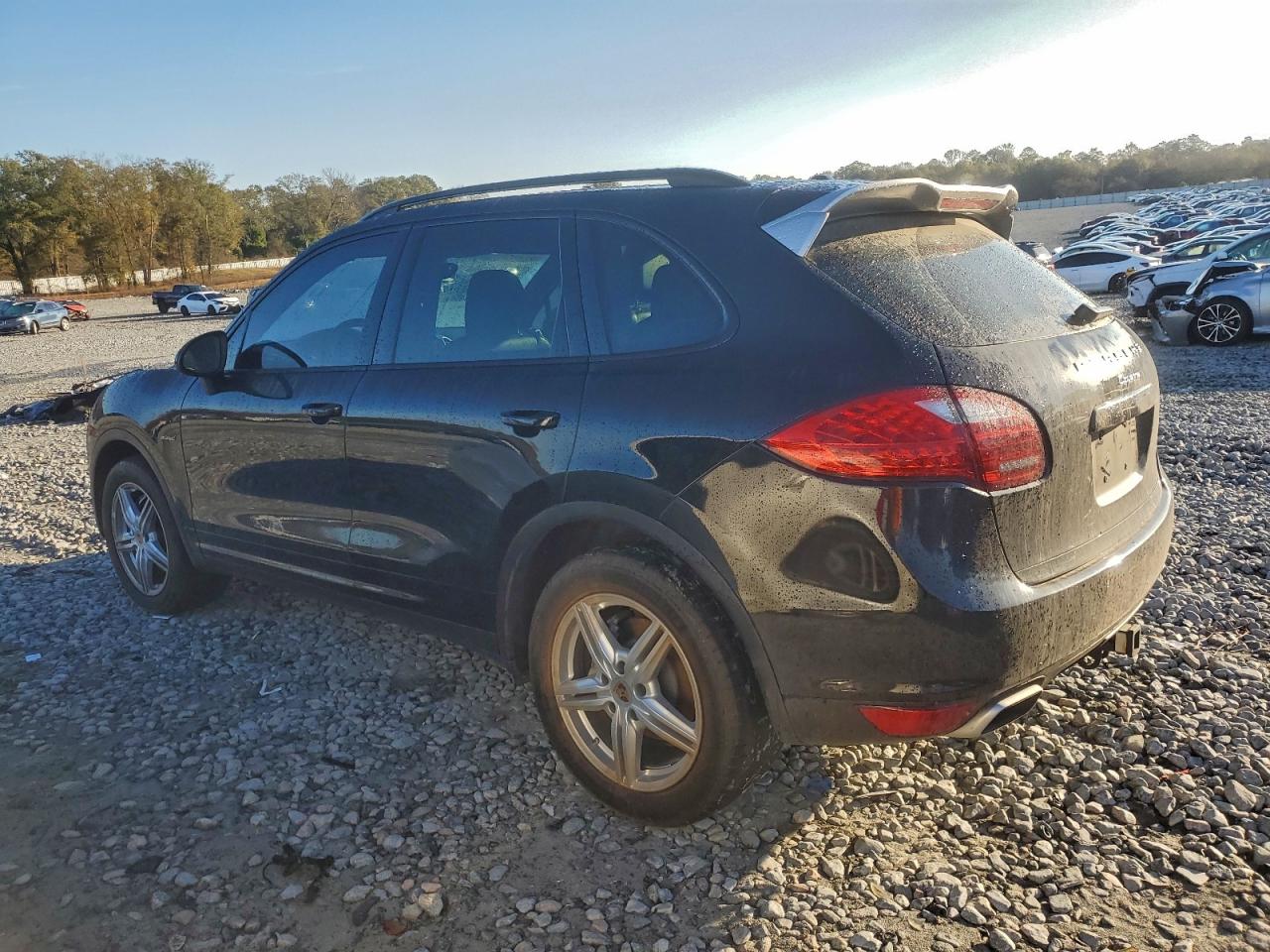 Porsche Cayenne Image 4