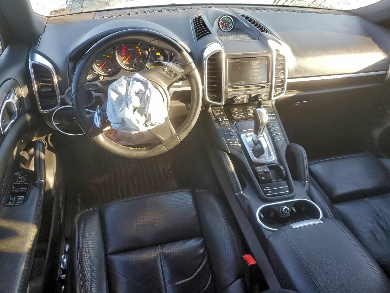 Porsche Cayenne Image 8