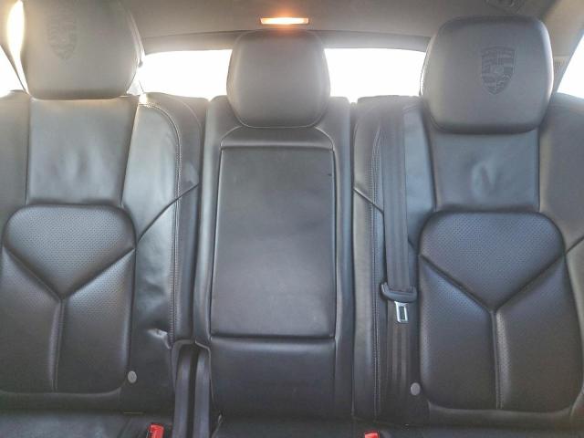 Porsche Cayenne Image 9