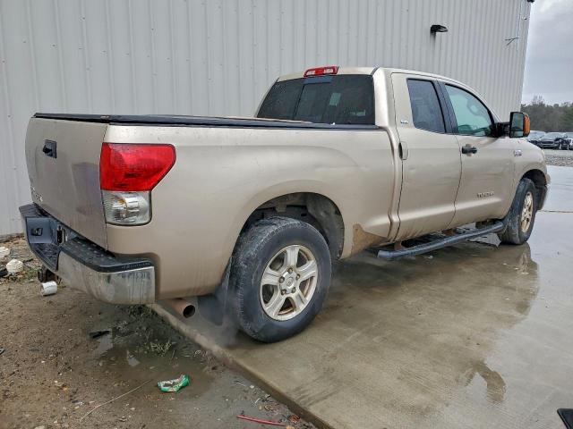 Toyota Tundra Double Cab Image 5
