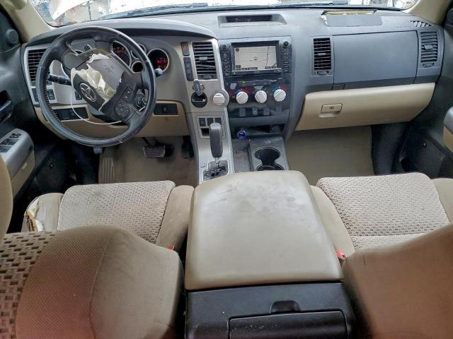 Toyota Tundra Double Cab Image 12