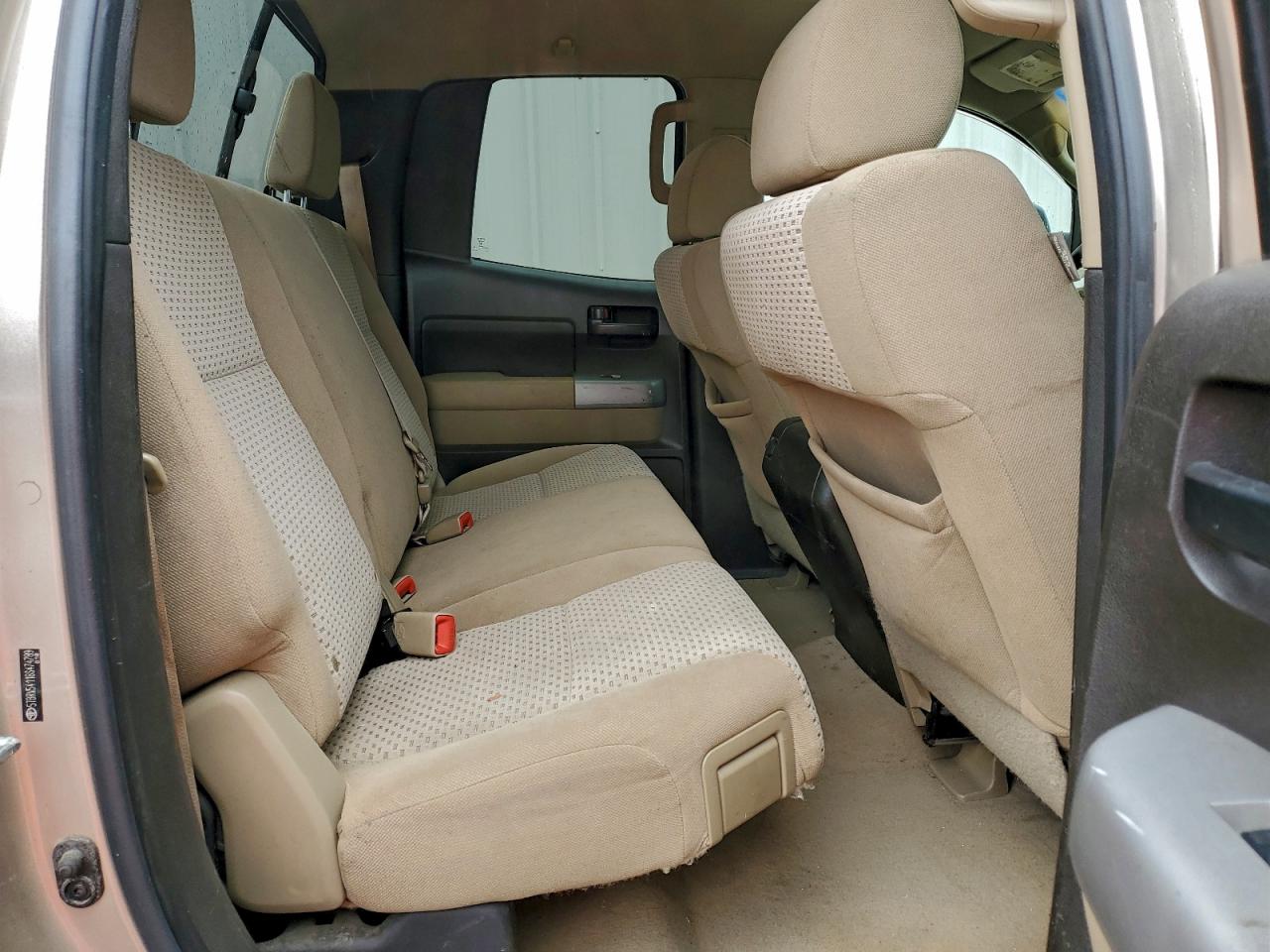 Toyota Tundra Double Cab Image 11