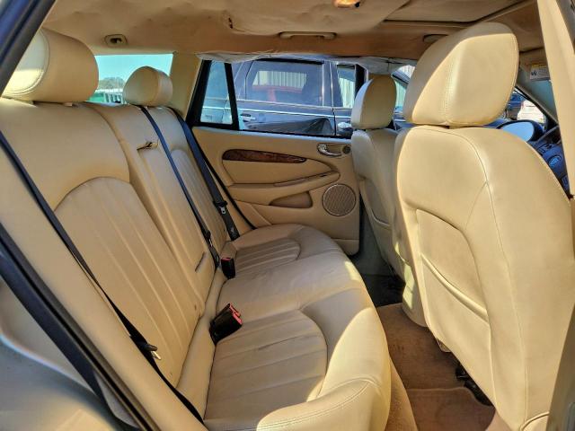 Jaguar X-Type Sport 3.0 Image 12