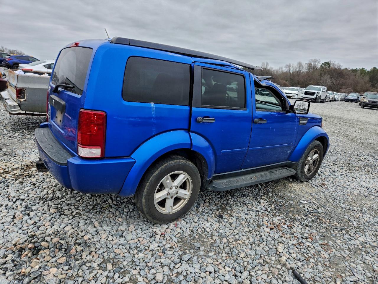 Dodge Nitro Sxt Image 4