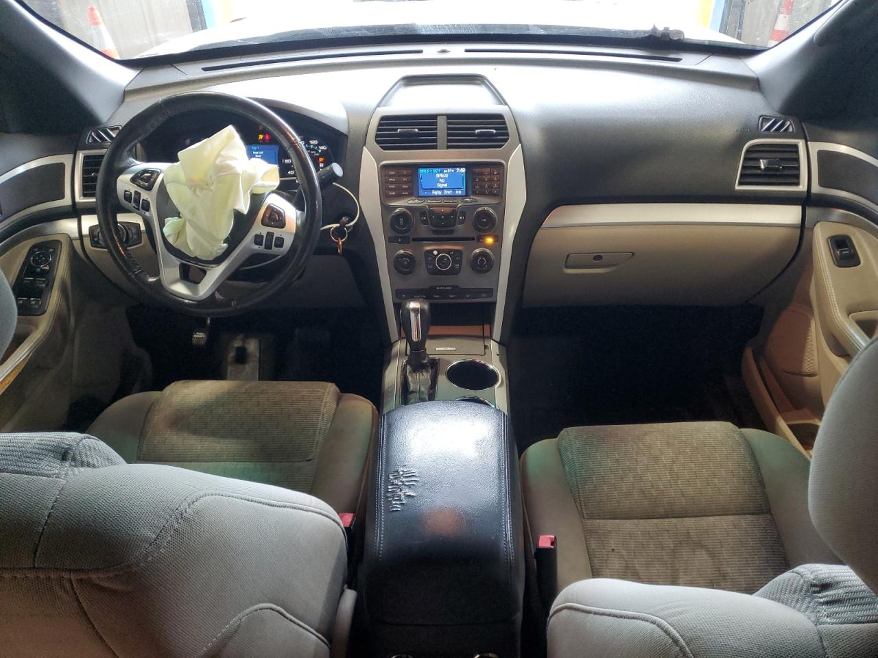 Ford Explorer Xlt Image 6