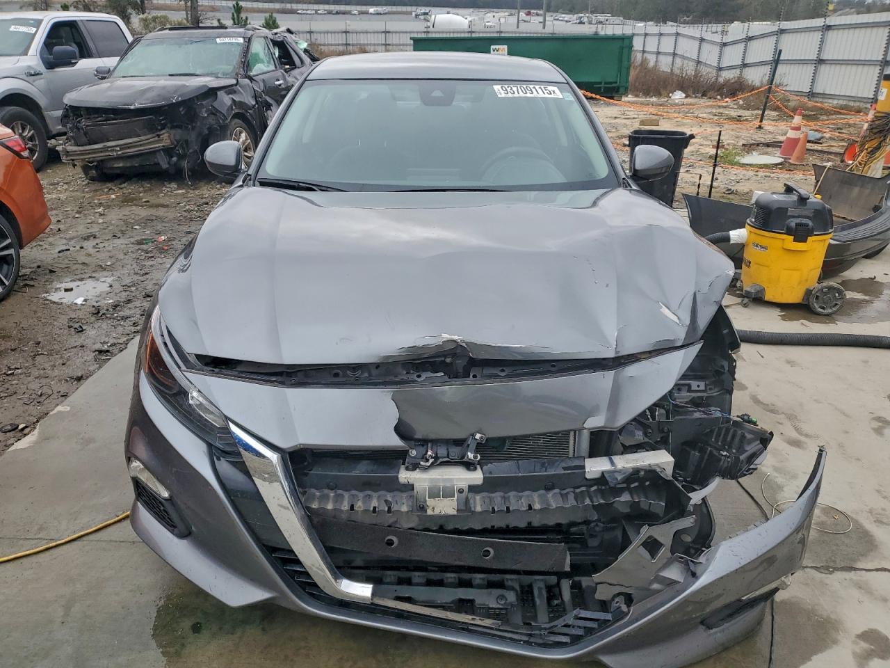 Nissan Altima S Image 7