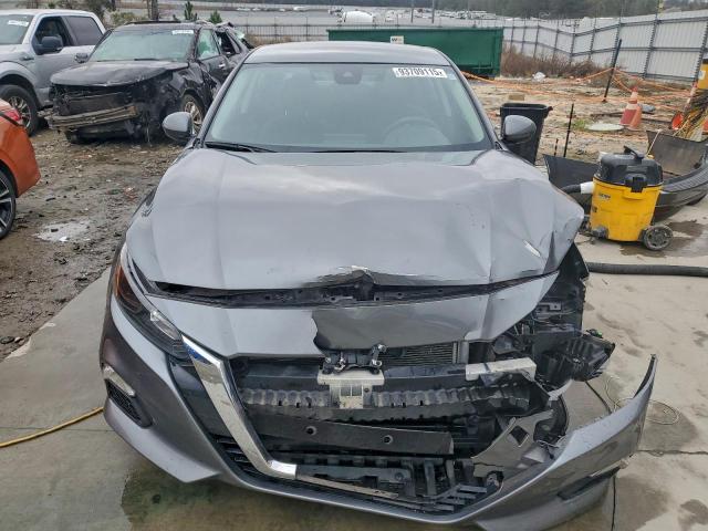 Nissan Altima S Image 7