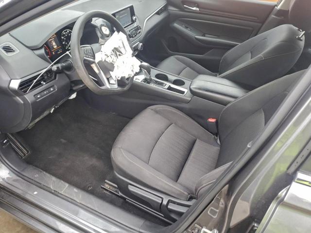 Nissan Altima S Image 9