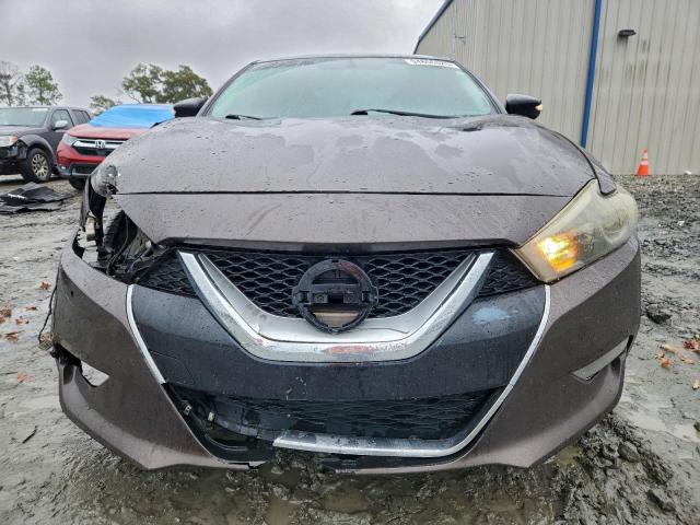 Nissan Maxima 3.5s Image 8