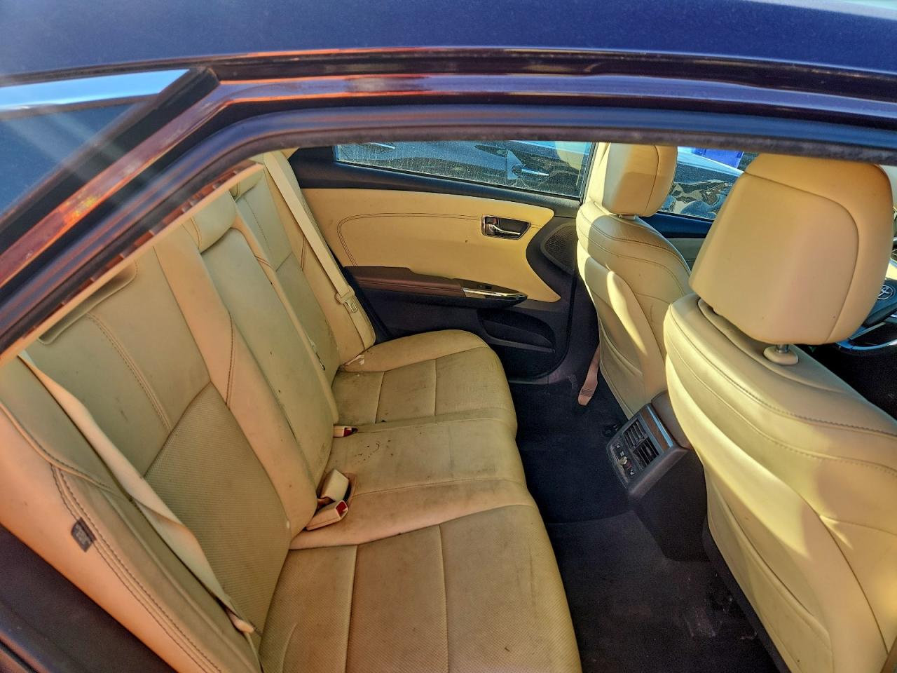 Toyota Avalon Hybrid Image 6