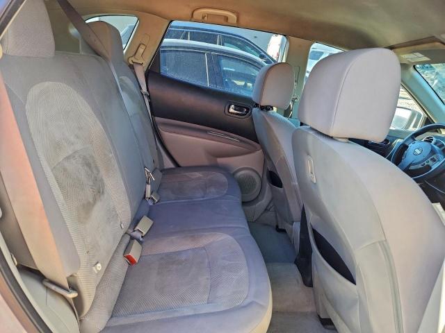 Nissan Rogue S Image 6