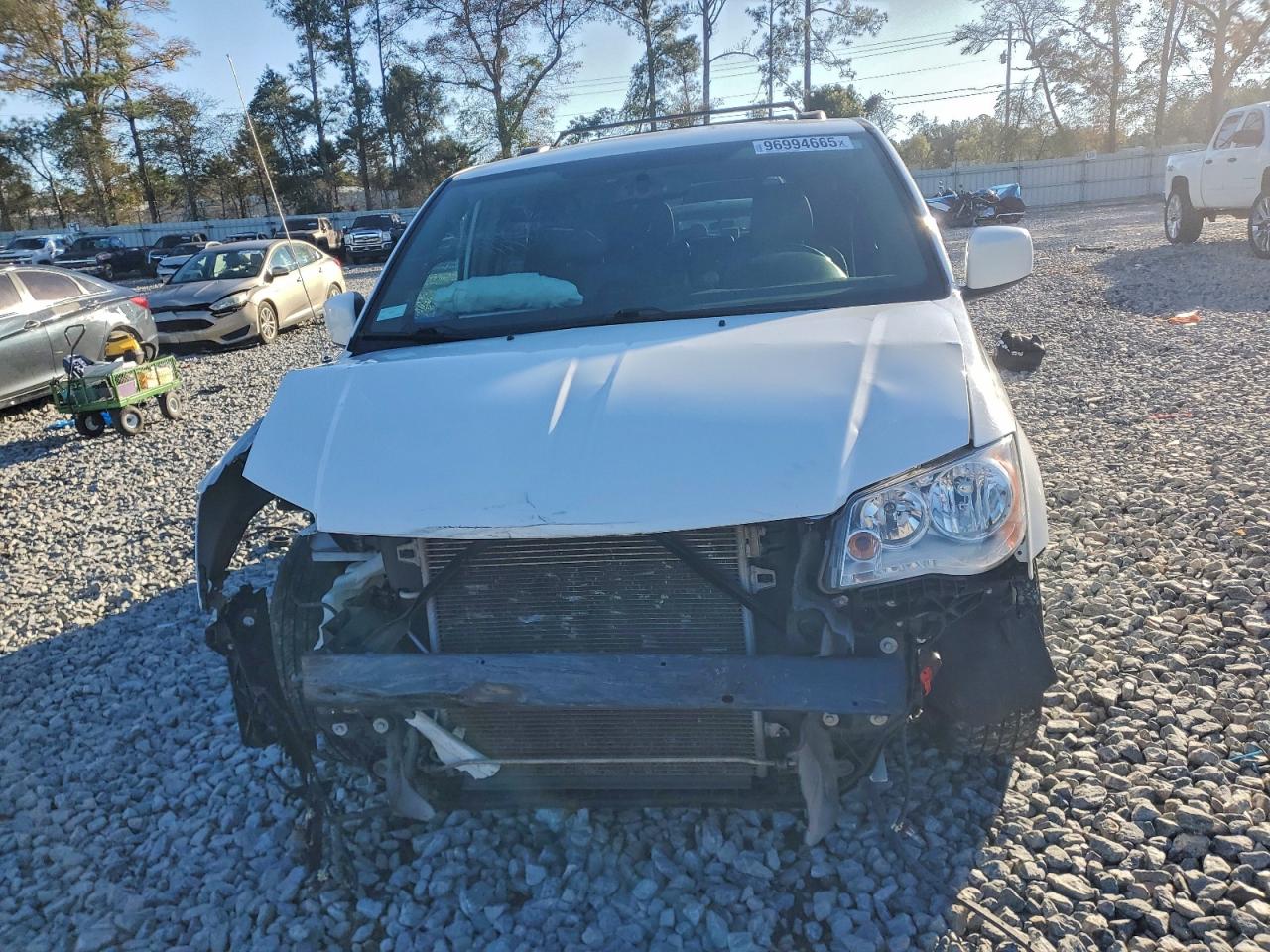 Chrysler Minivan Touring Image 7