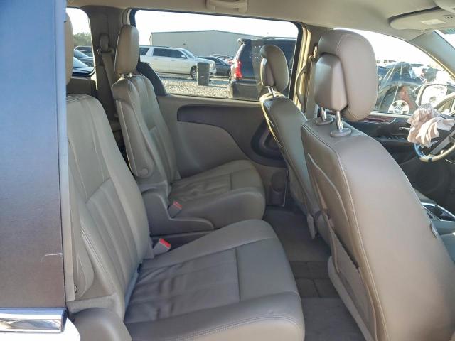 Chrysler Minivan Touring Image 8