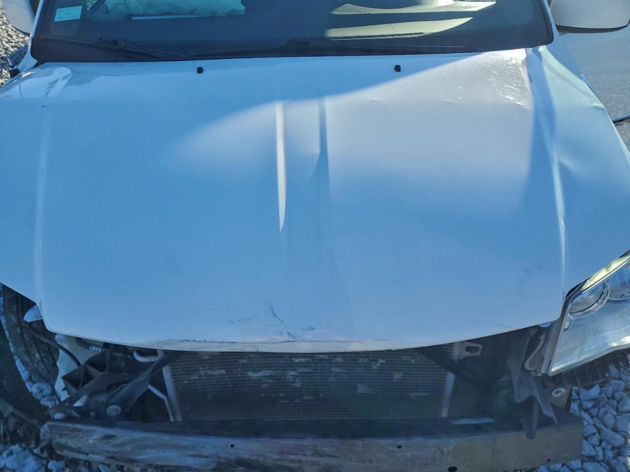 Chrysler Minivan Touring Image 10