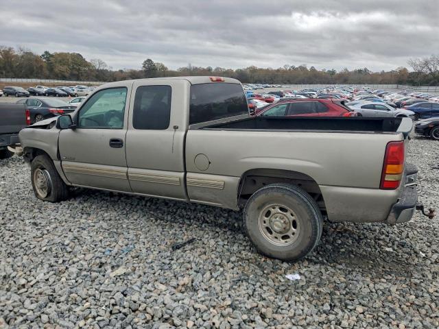 Chevrolet Silverado C2500 Image 2