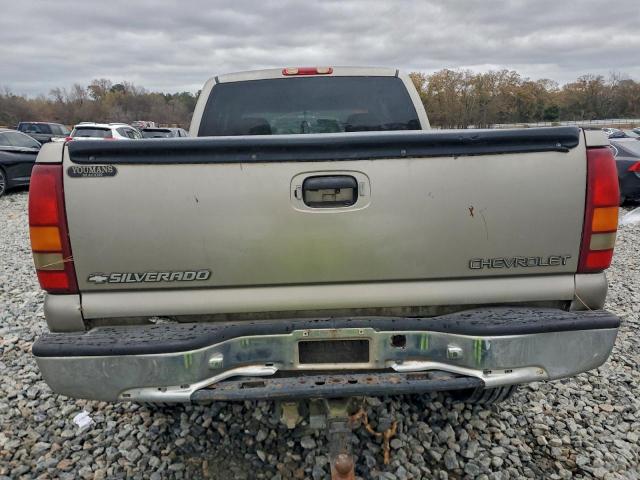 Chevrolet Silverado C2500 Image 10