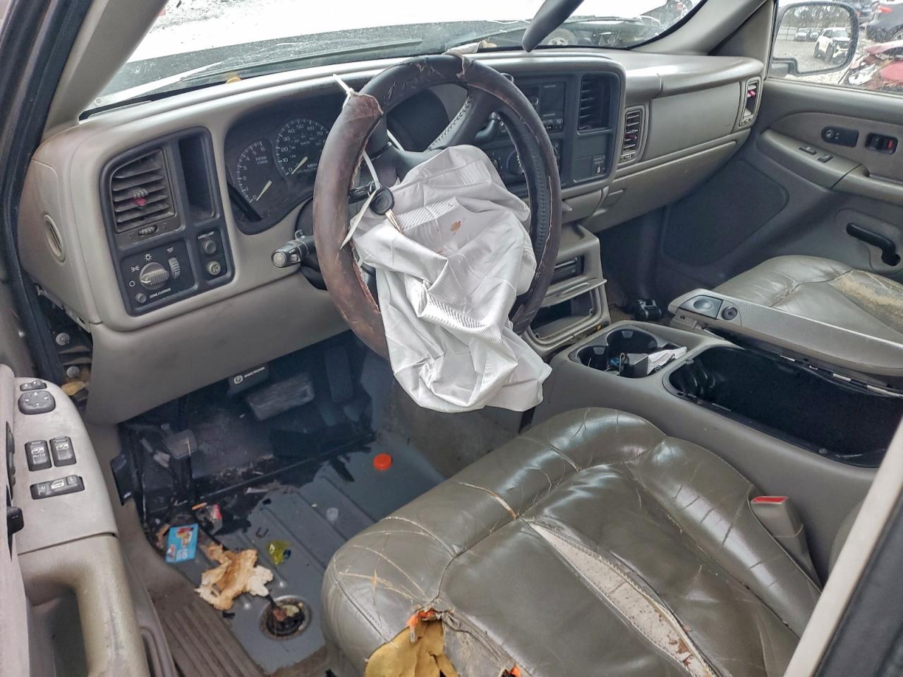 Chevrolet Silverado C2500 Image 6