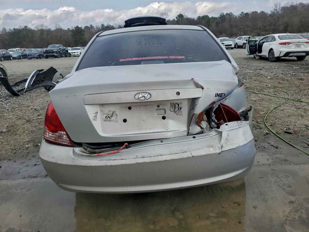 Hyundai ELANTRA Gls Image 3