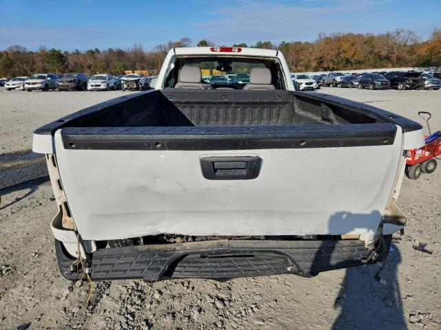 GMC Sierra C1500 Image 8