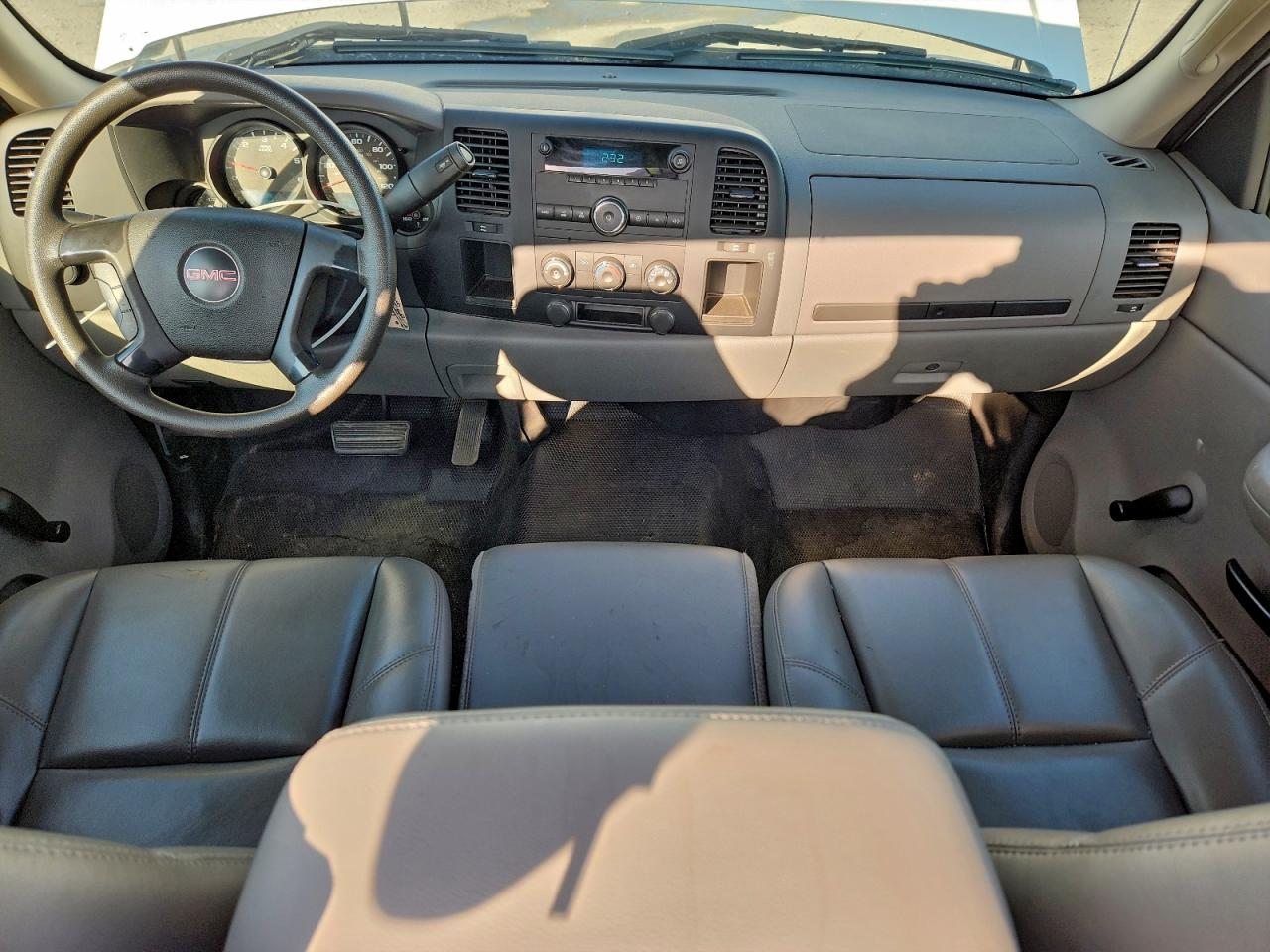 GMC Sierra C1500 Image 7