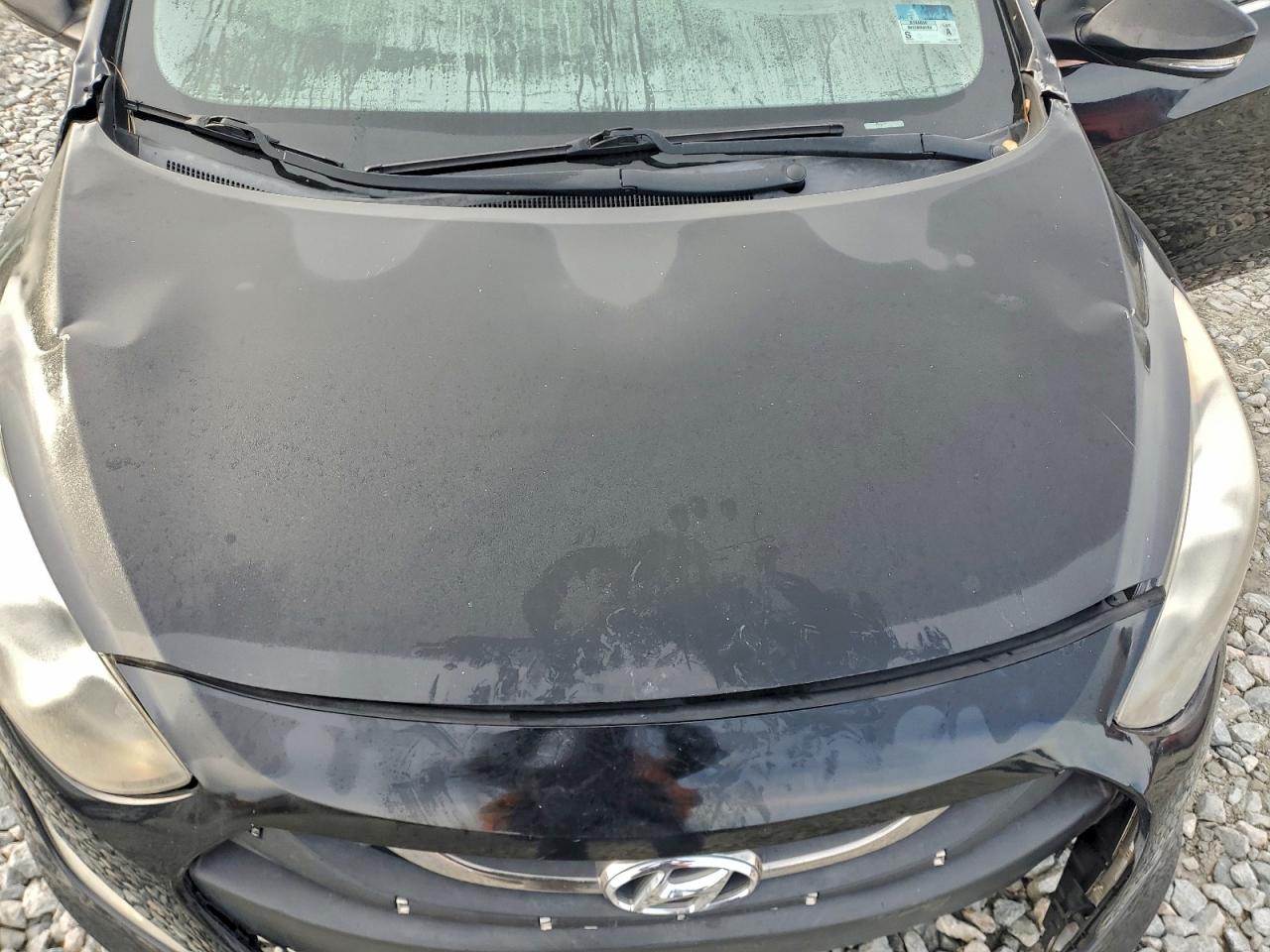 Hyundai ELANTRA Image 9