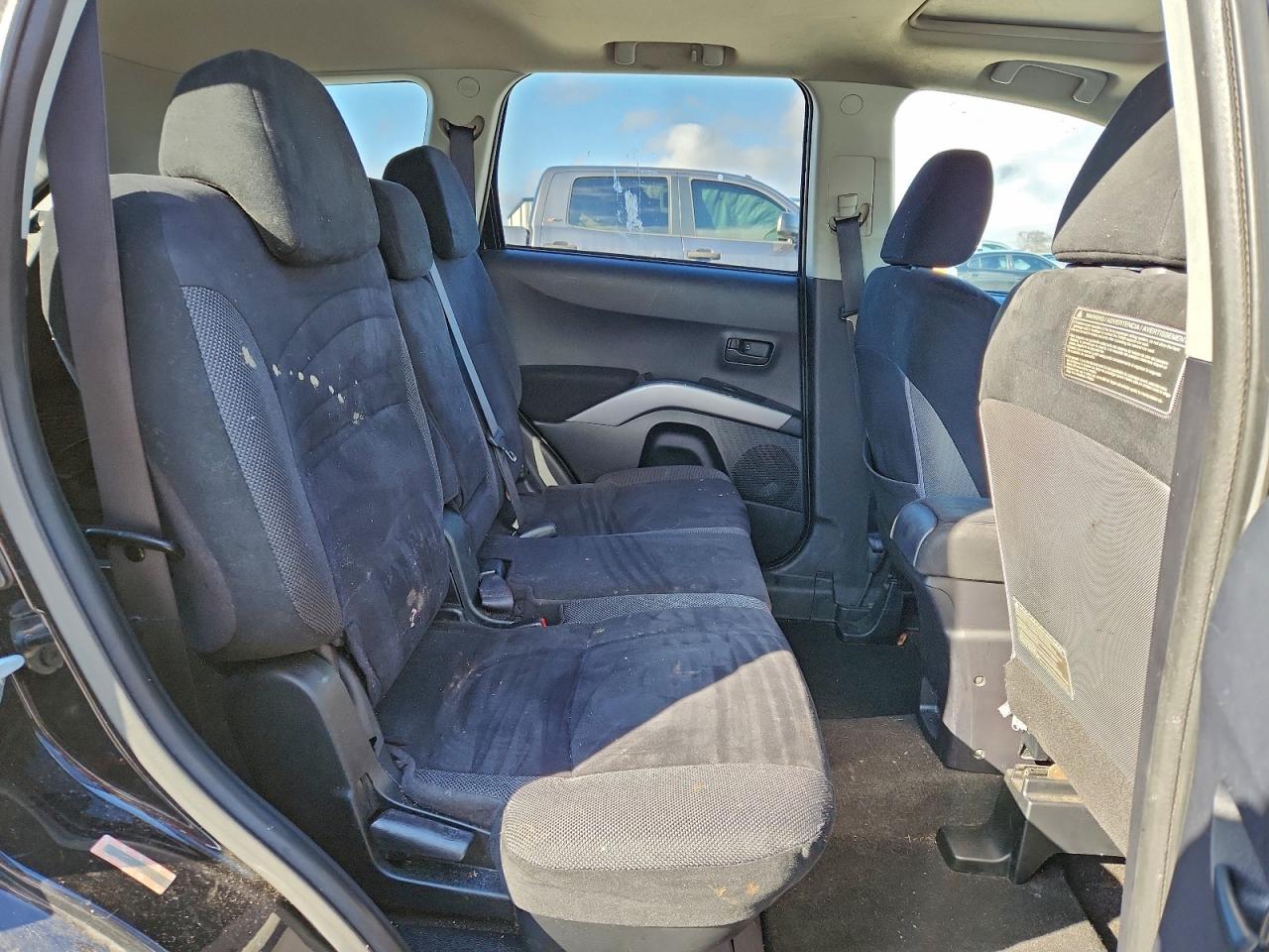 Mitsubishi Outlander Es Image 11