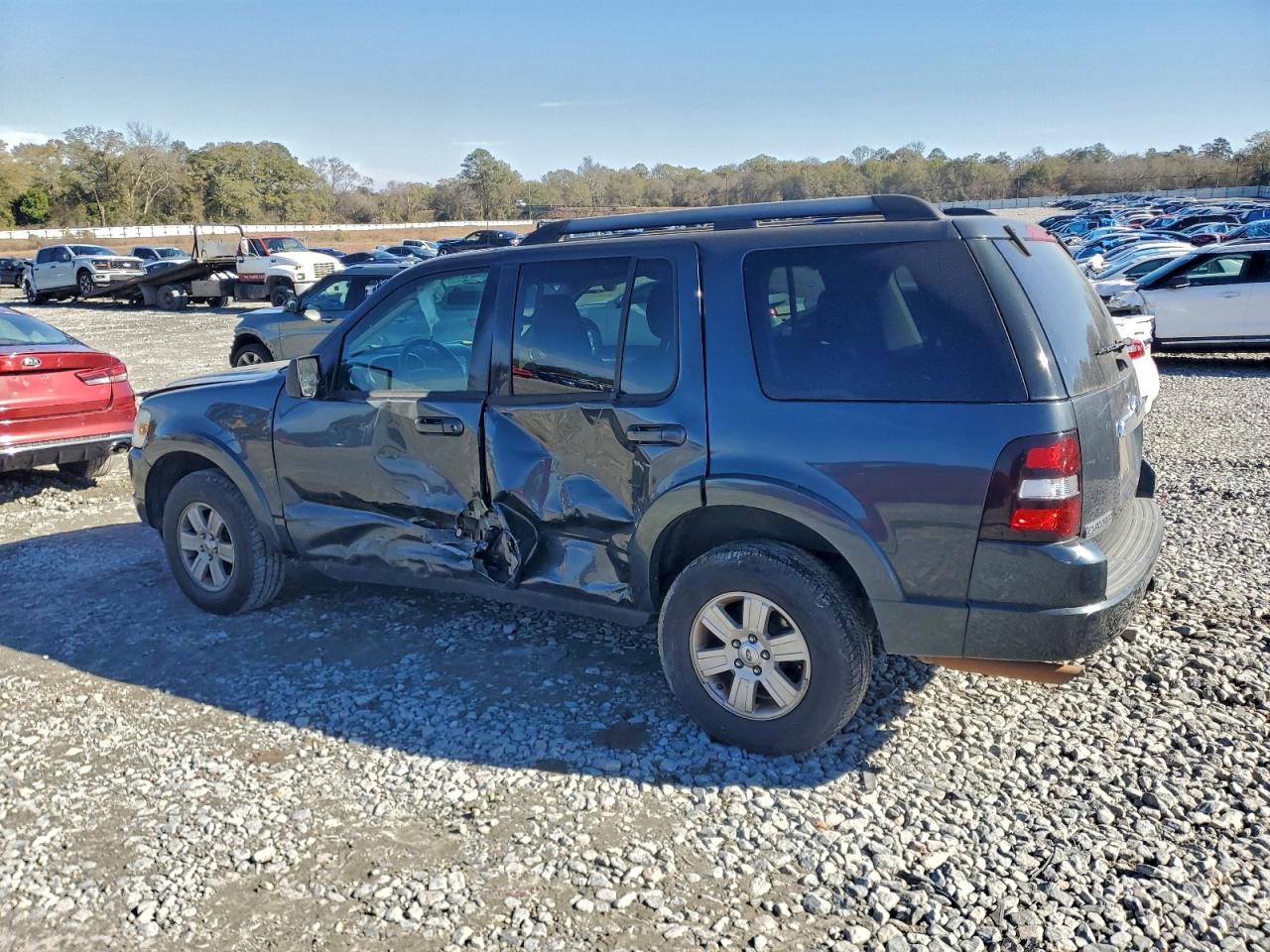 Ford Explorer Xlt Image 6