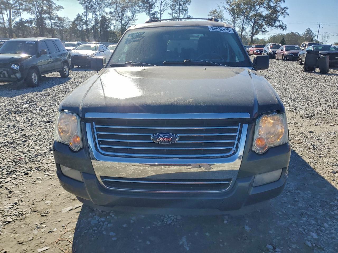 Ford Explorer Xlt Image 9