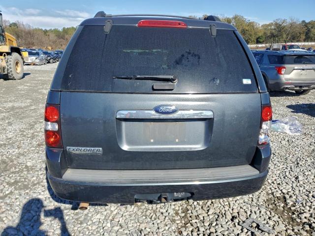 Ford Explorer Xlt Image 8