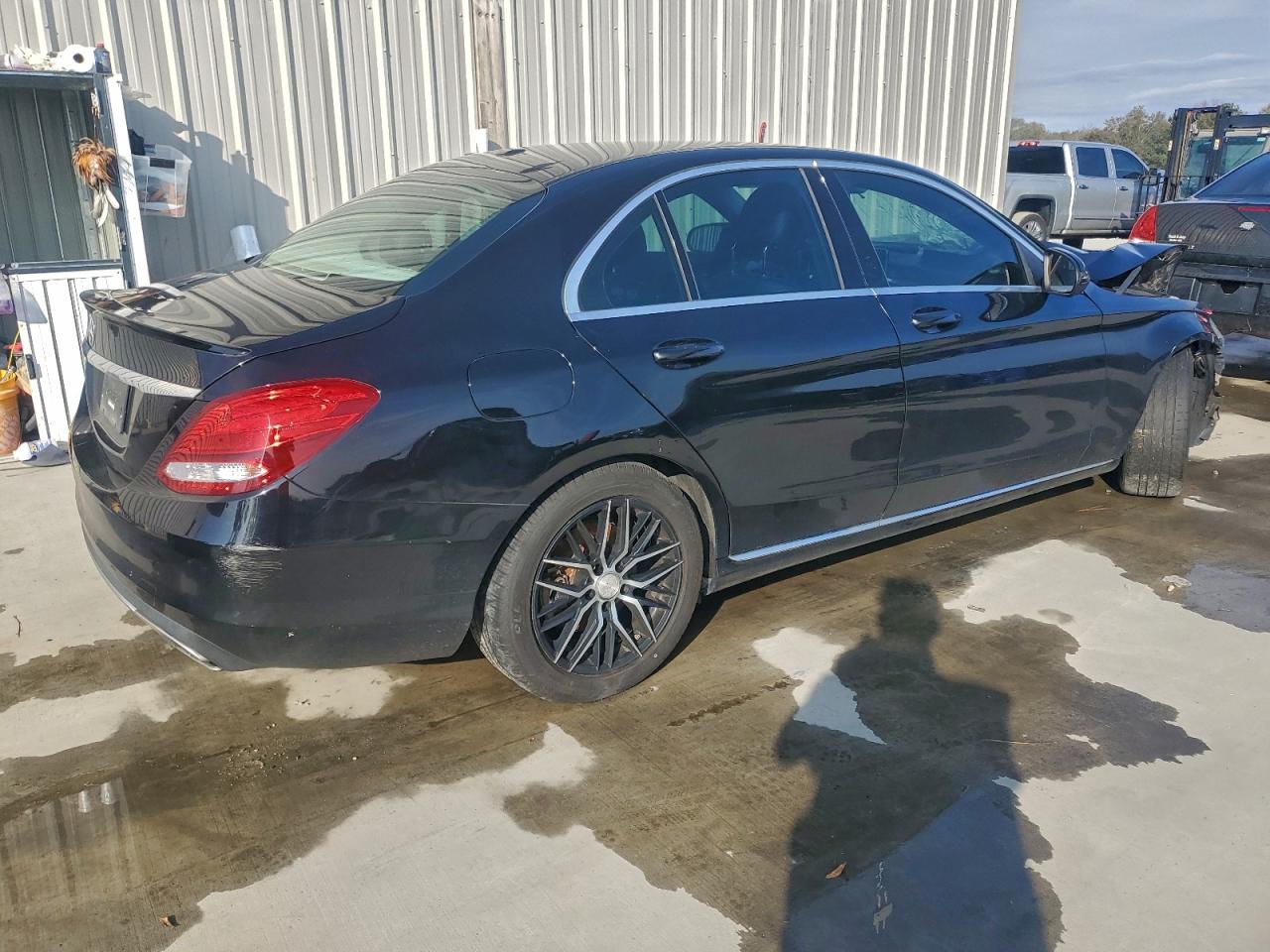 Mercedes-Benz C-Class 300 Image 6