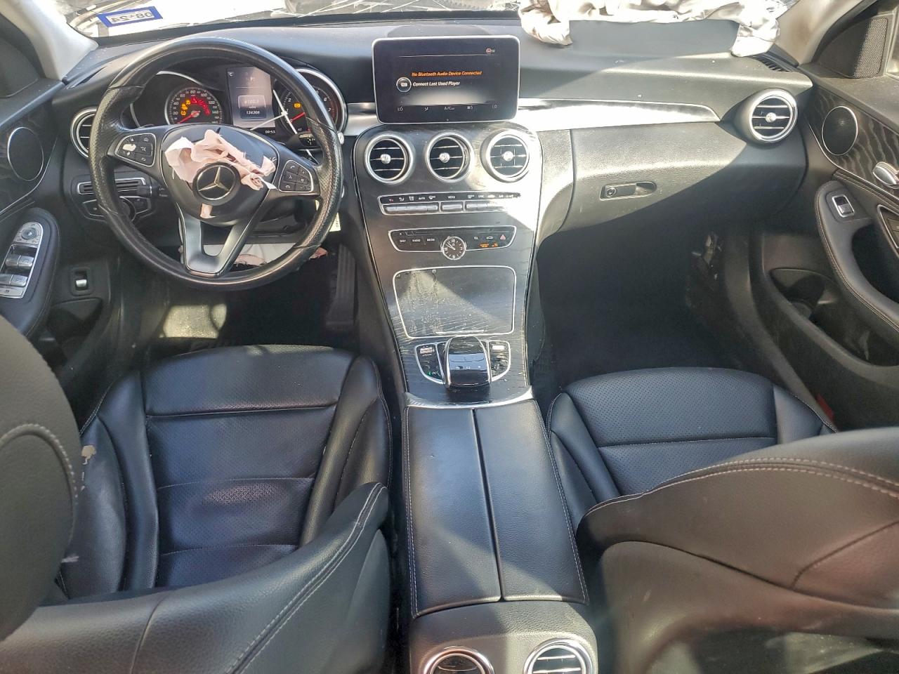 Mercedes-Benz C-Class 300 Image 4