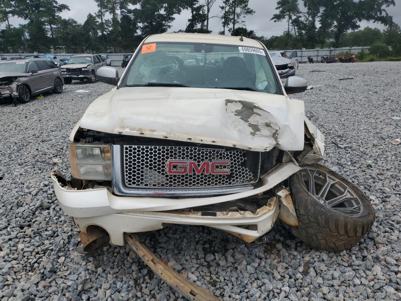 GMC Sierra K1500 Denali Image 6