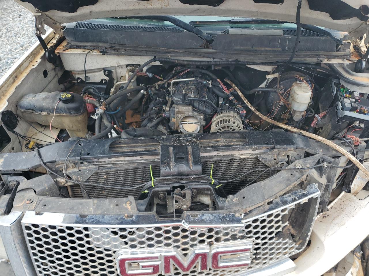 GMC Sierra K1500 Denali Image 8