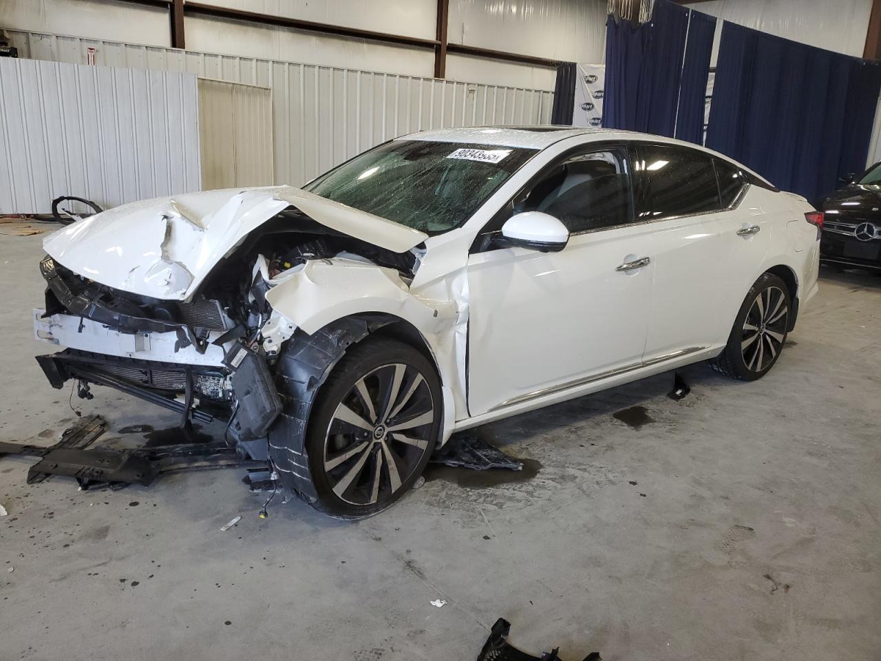 Nissan Altima Platinum Image 1