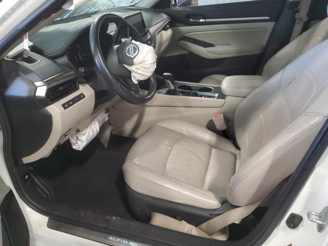 Nissan Altima Platinum Image 10