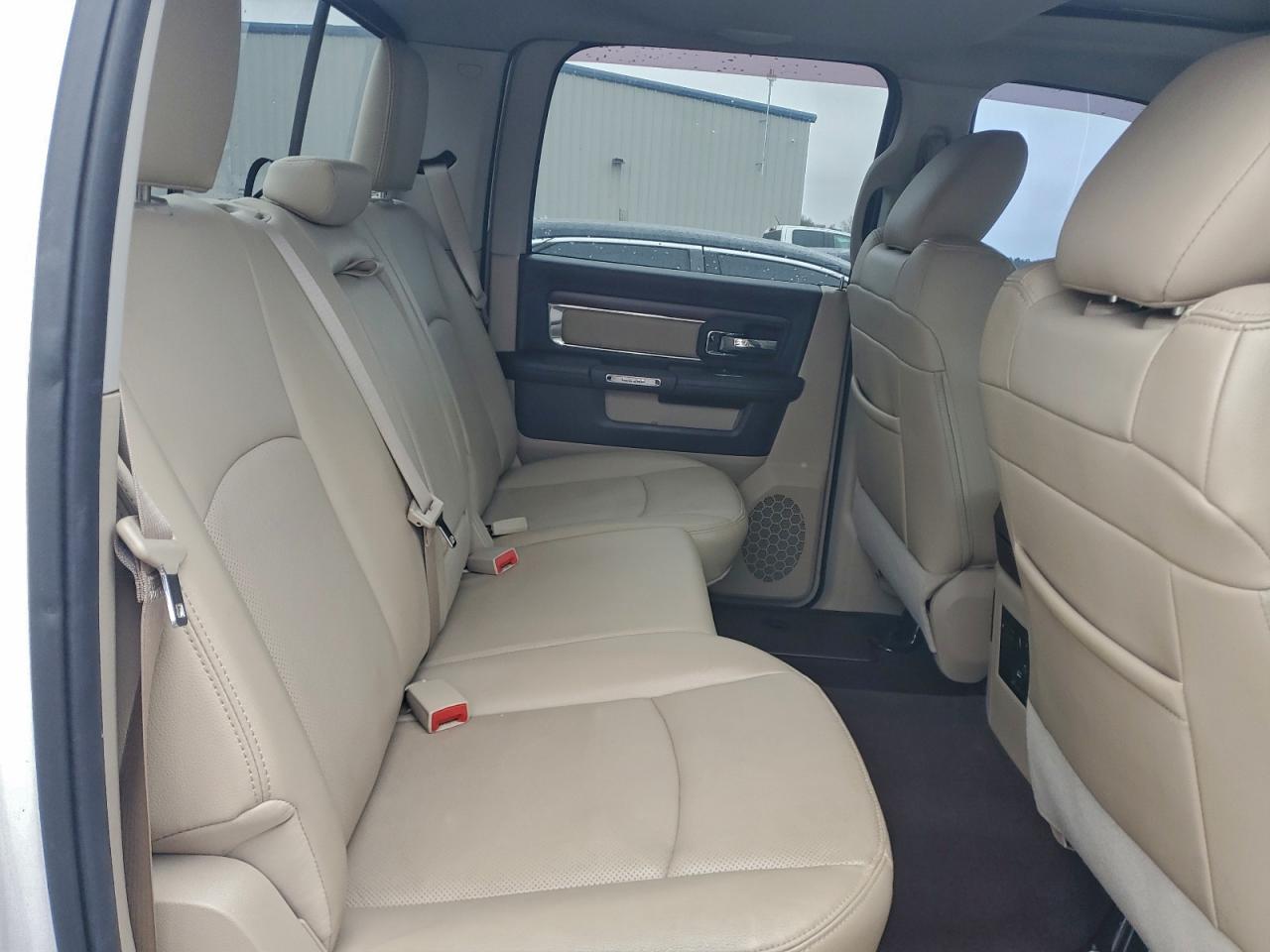 Ram 1500 Laramie Image 12