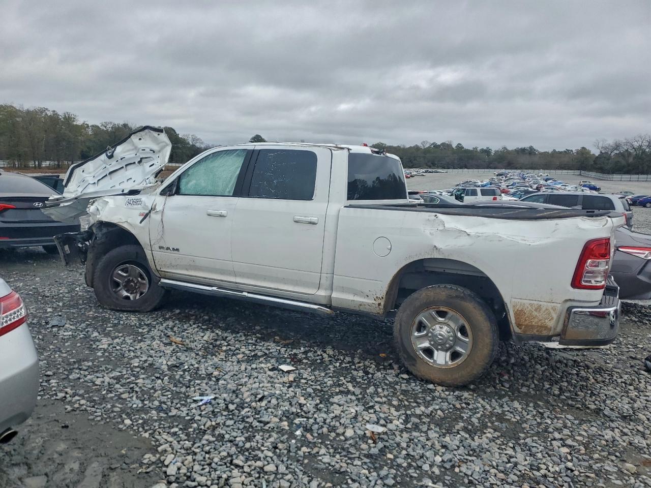 Ram 2500 Big Horn Image 4