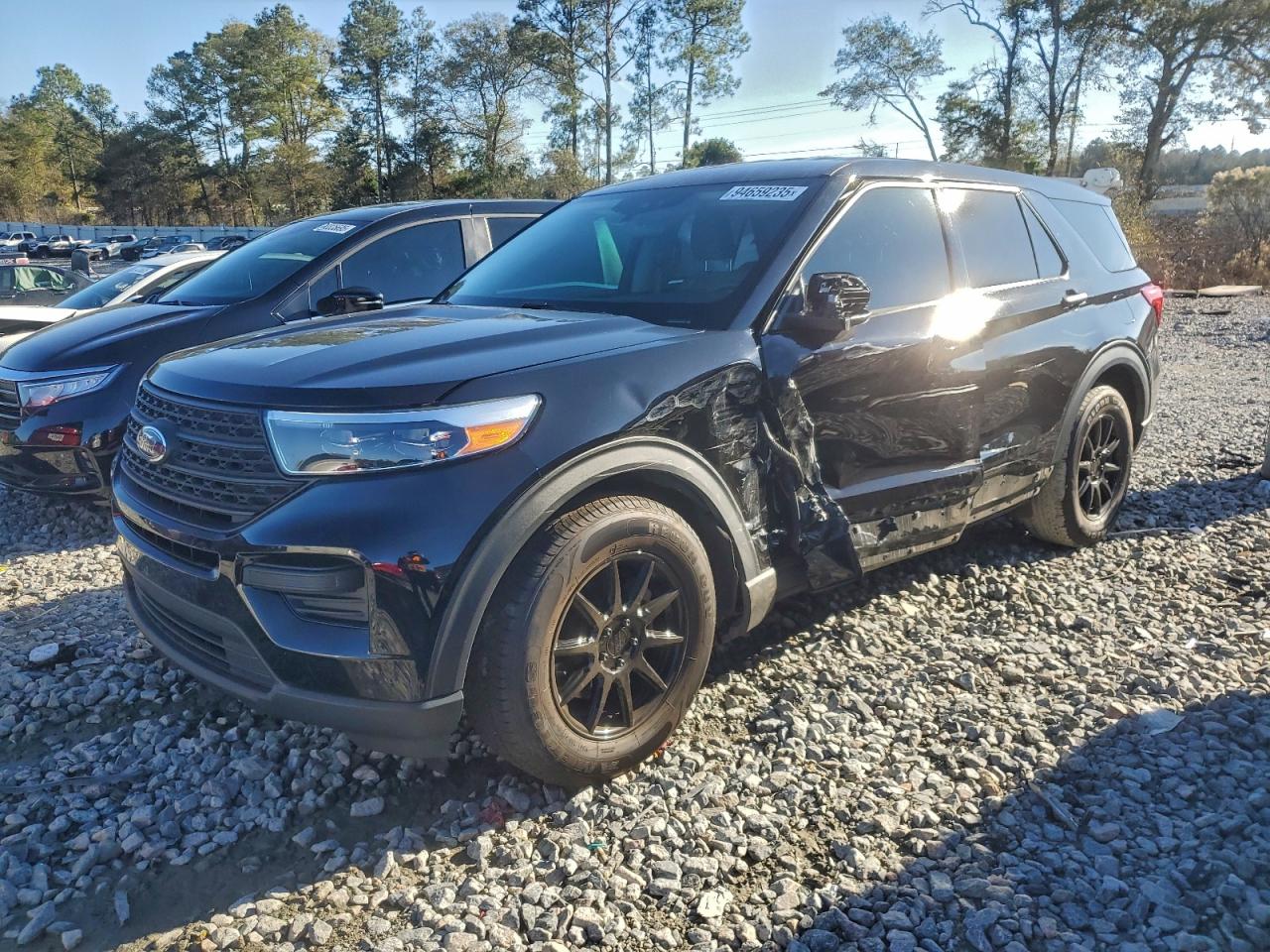 Ford Explorer Image 1