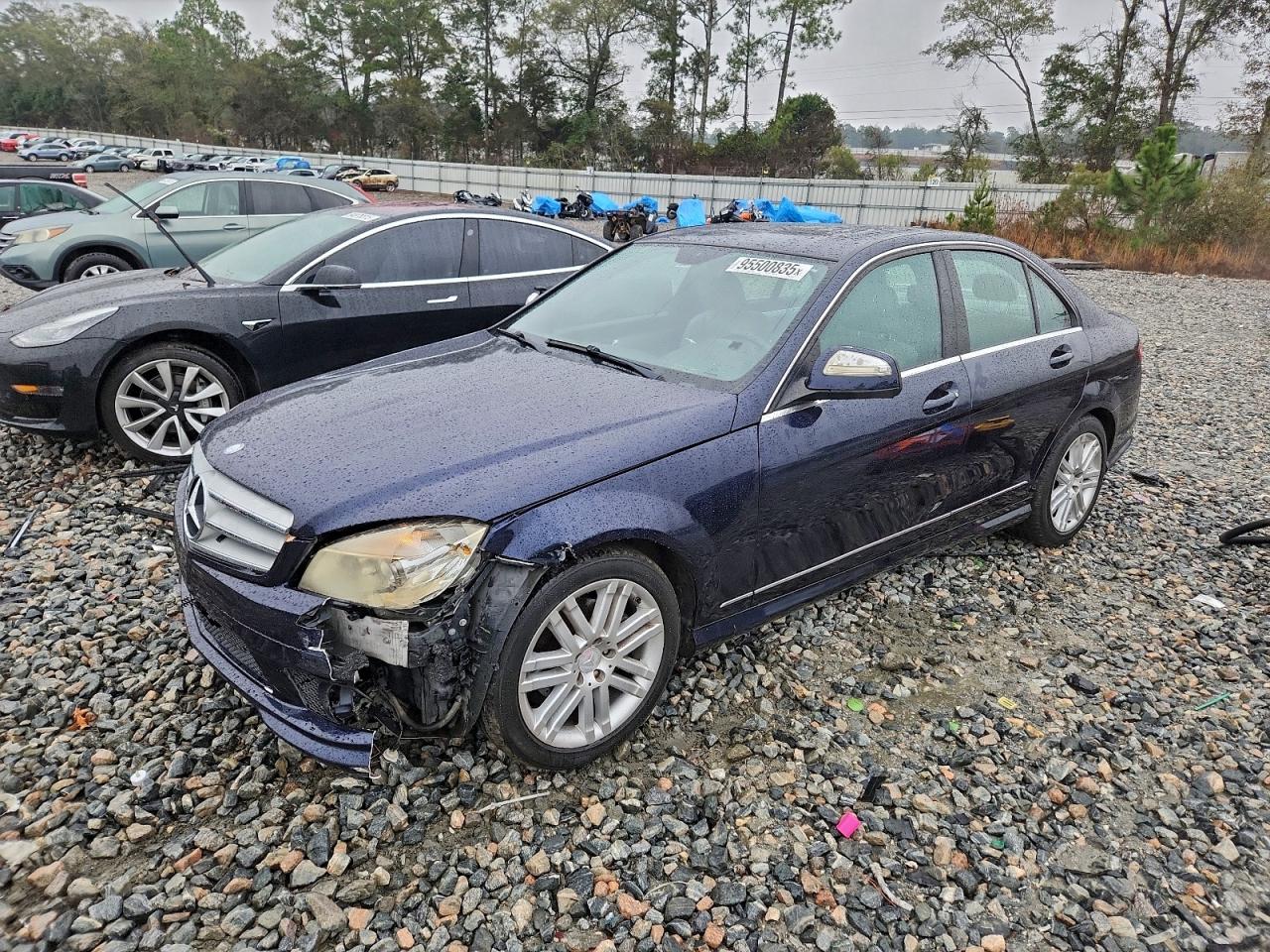 Mercedes-Benz C-Class 300 Image 1