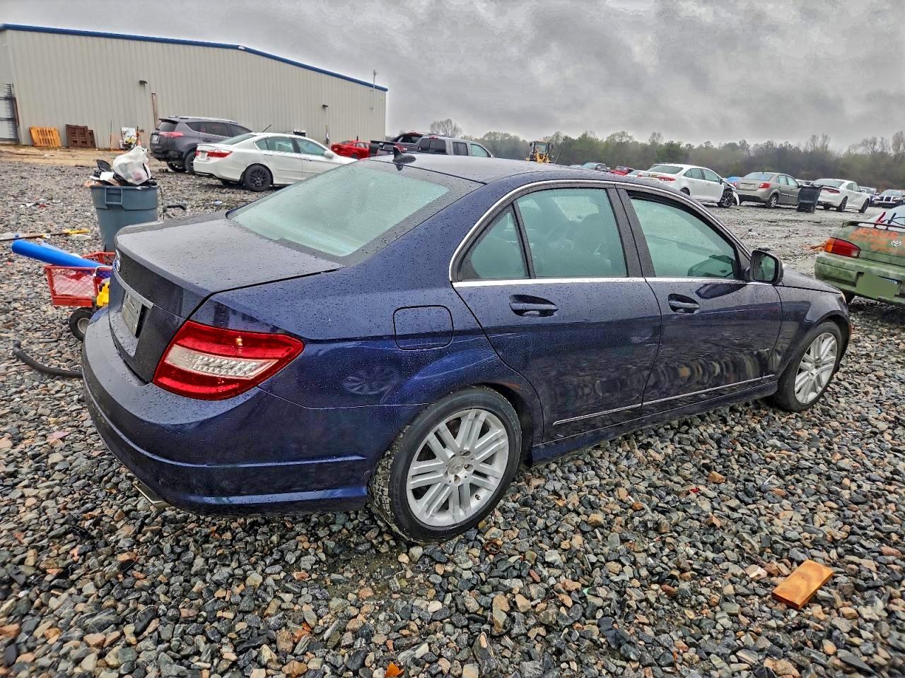 Mercedes-Benz C-Class 300 Image 10