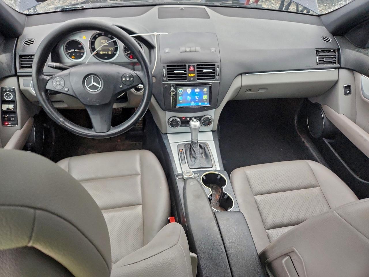 Mercedes-Benz C-Class 300 Image 5