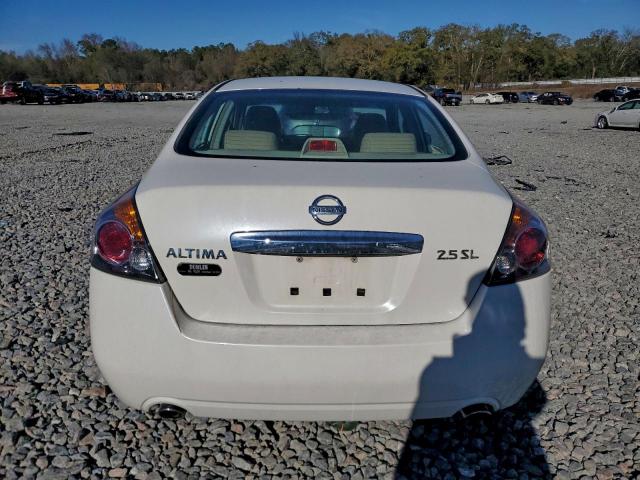 Nissan Altima Base Image 12