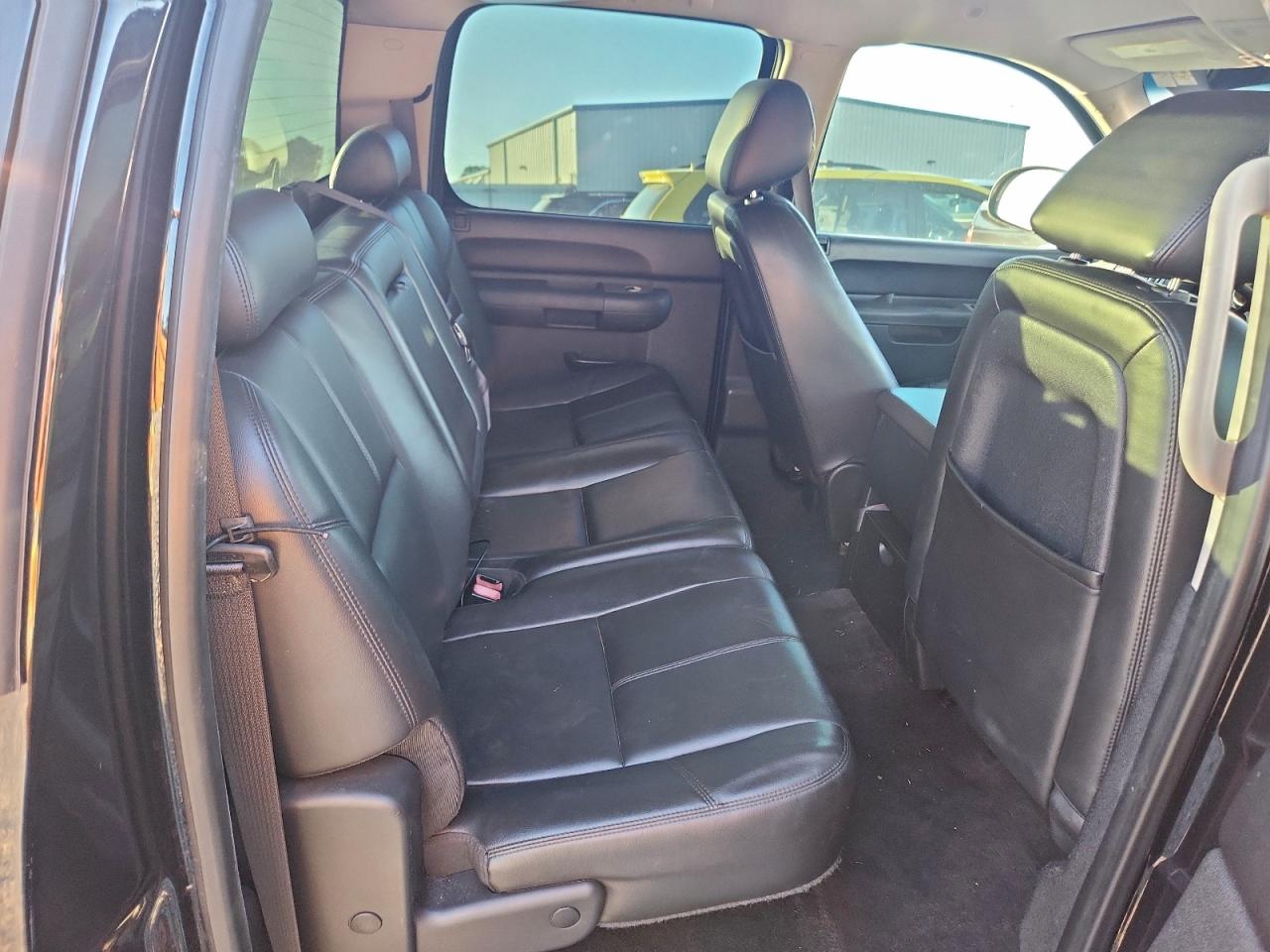 GMC Sierra C1500 Sle Image 3