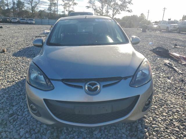 Mazda 2 Image 2