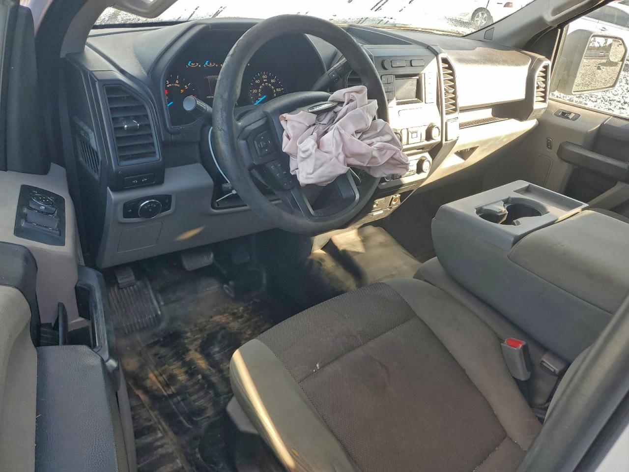 Ford F-150 Super Cab Image 4