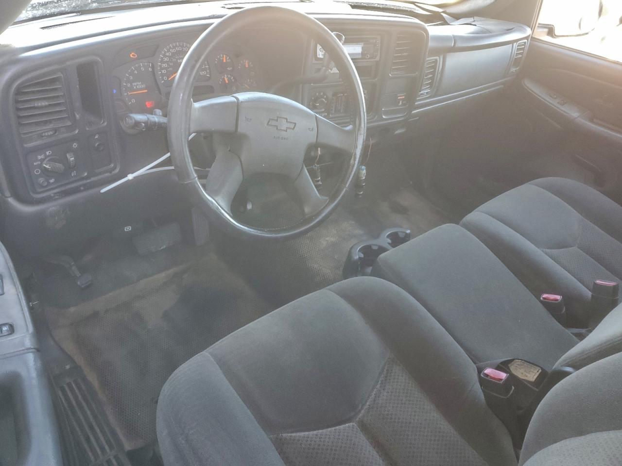 Chevrolet Silverado C1500 Image 6